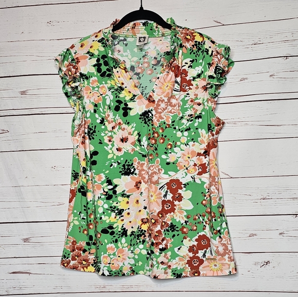 Anne Klein Tops - Anne Klein Split Neck Floral Top